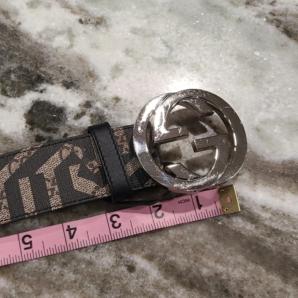 Gucci Black and Tan Belt with Silver Logo Buckle - Picture 5 of 9